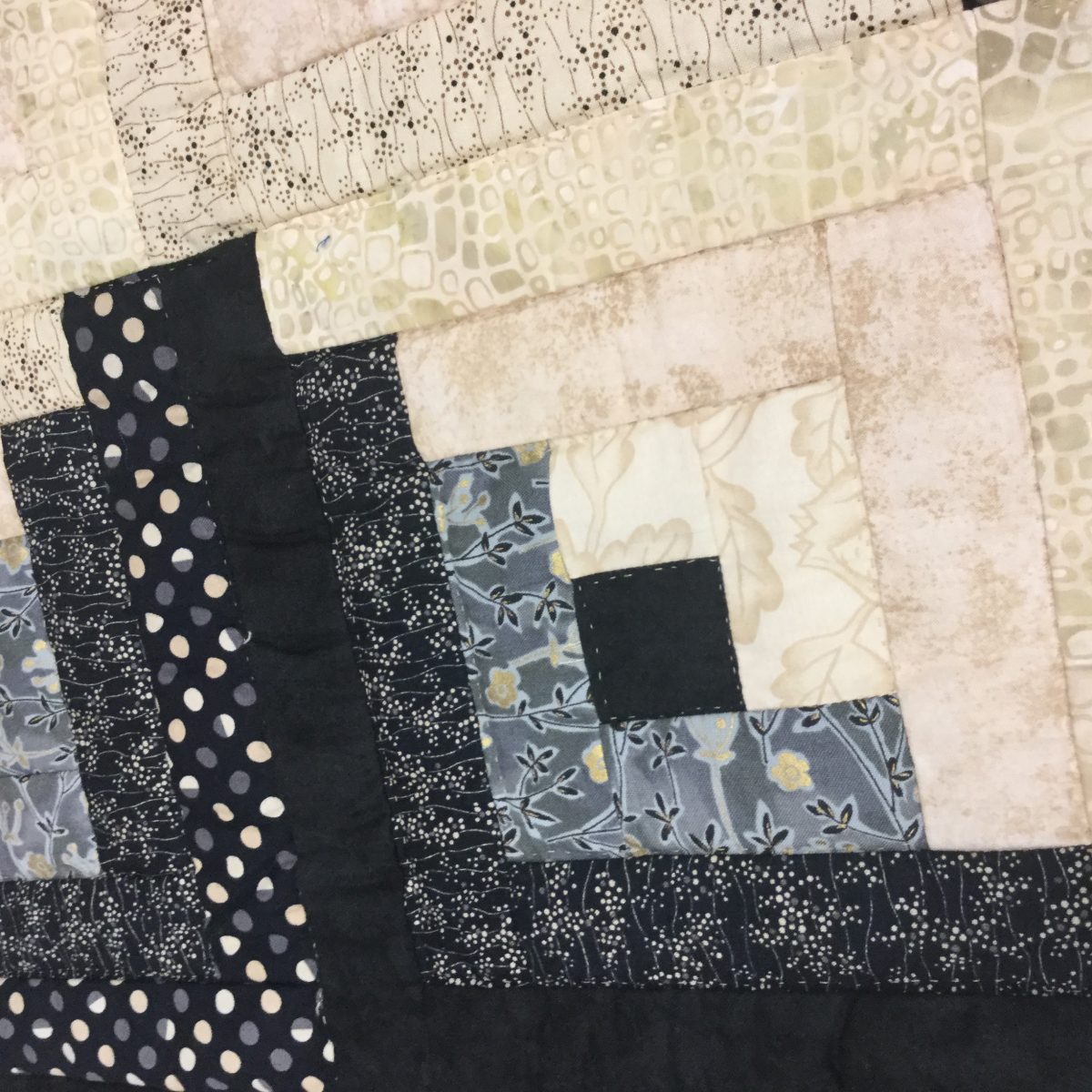 Log Cabin Quilt Handmade in Pennsylvania Family Farm Quilts