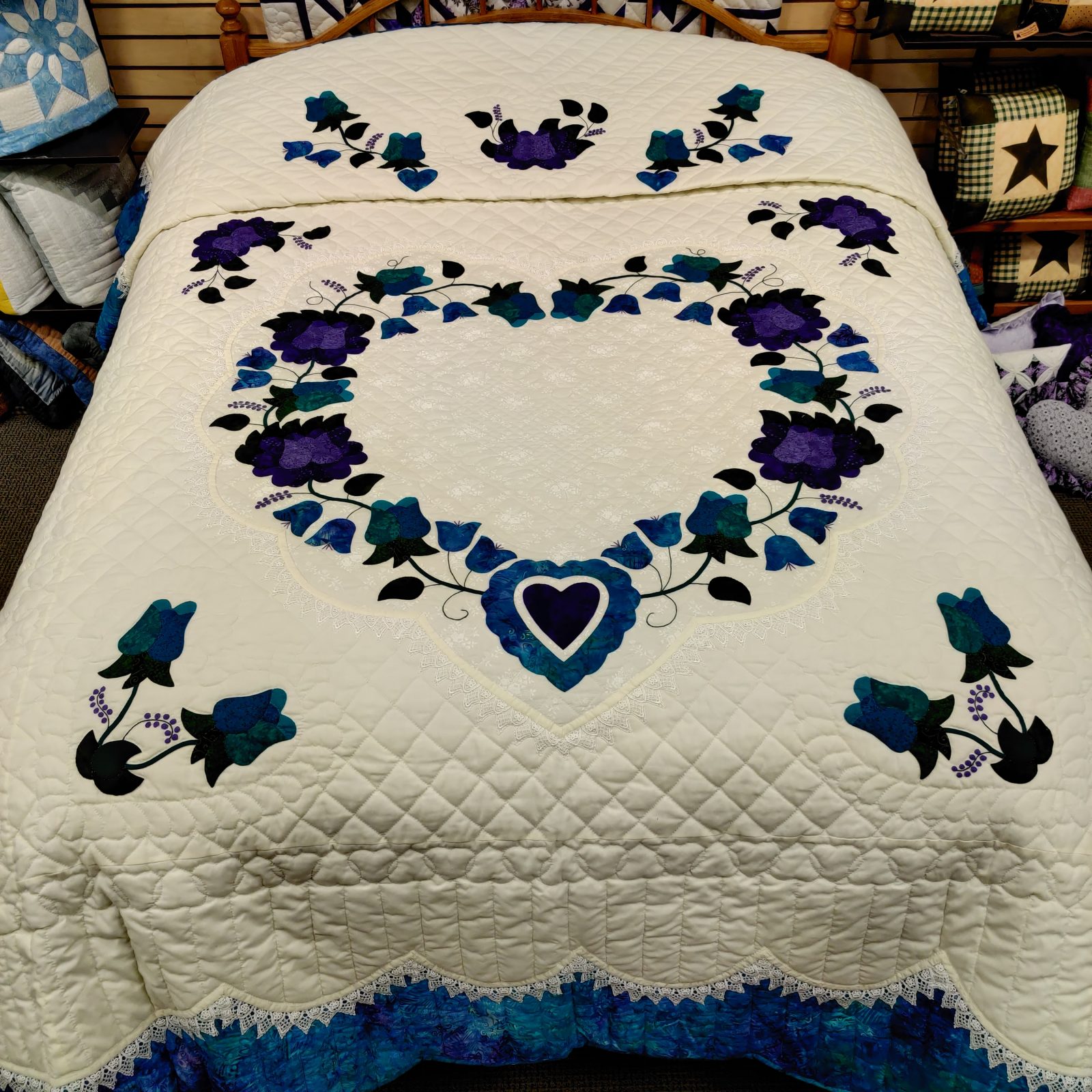 Lacey Heart of Roses Quilt Queen Family Farm Handcrafts