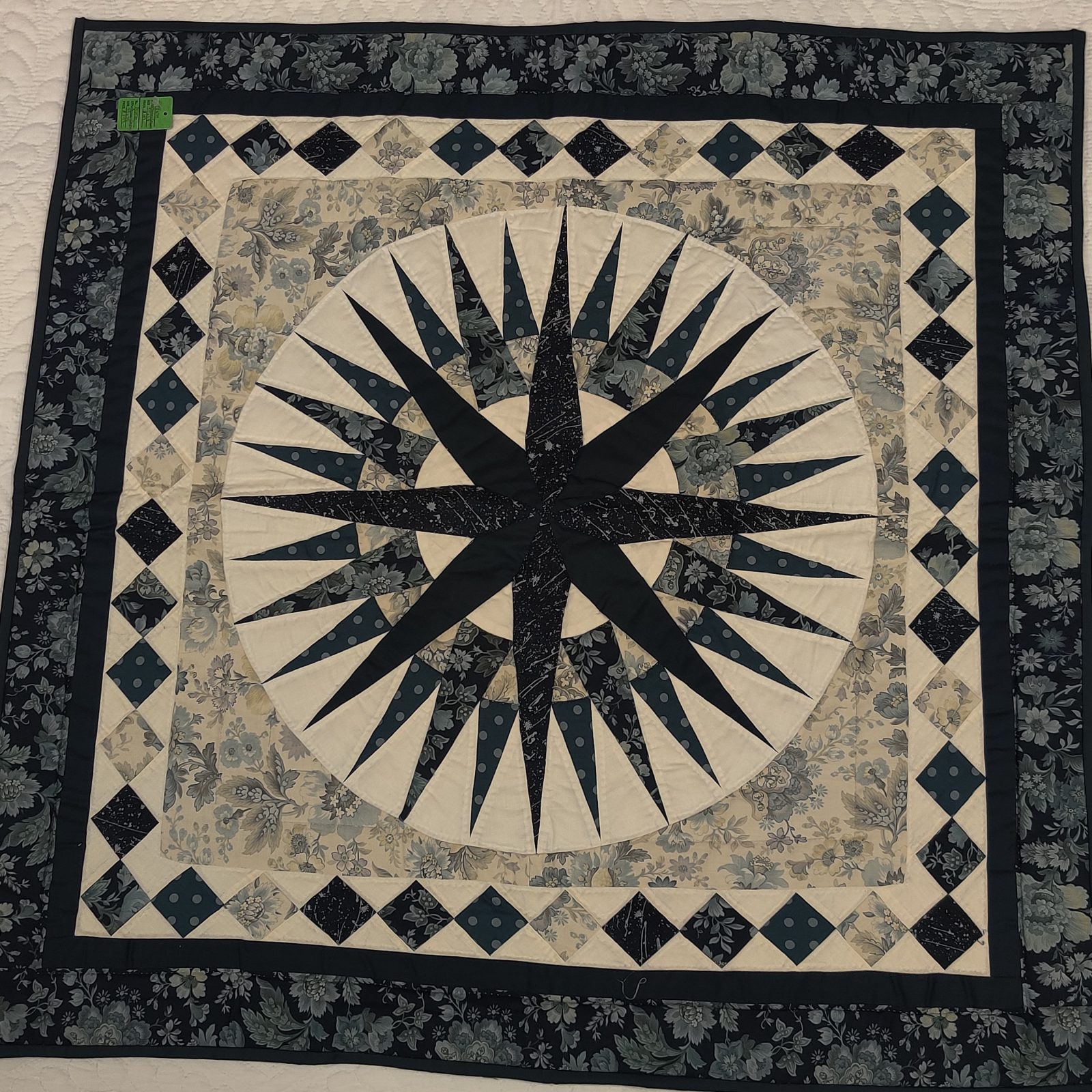 Mariner's Compass Wall Hanging Family Farm Handcrafts