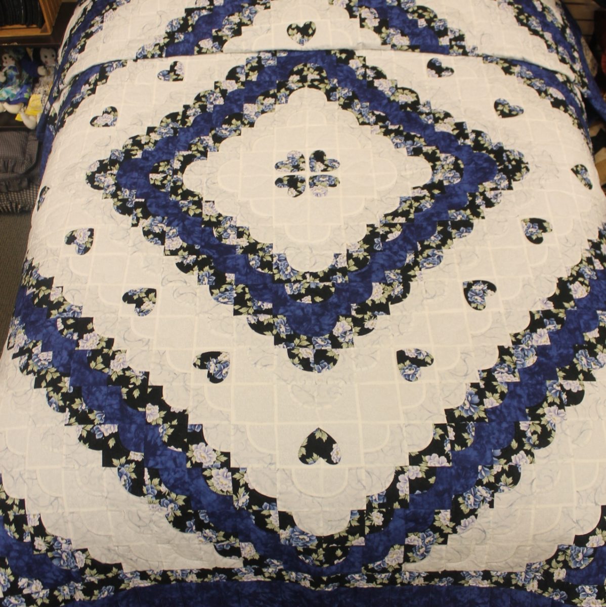 Queen size quilts Hearts All Around blue quilt Family Farm Handcrafts