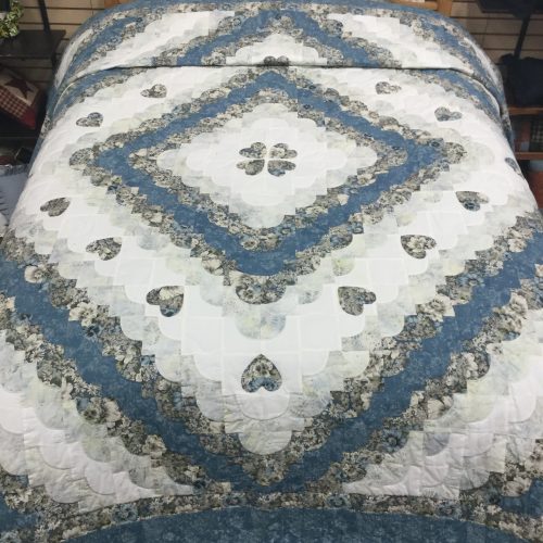 Hearts All Around Quilt-King-Family Farm Handcrafts